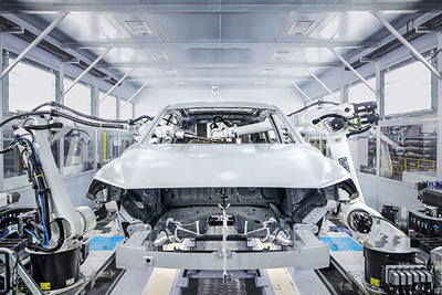 牽手吉利，轉型“造車”能否破局移動互聯網研發的邊界？